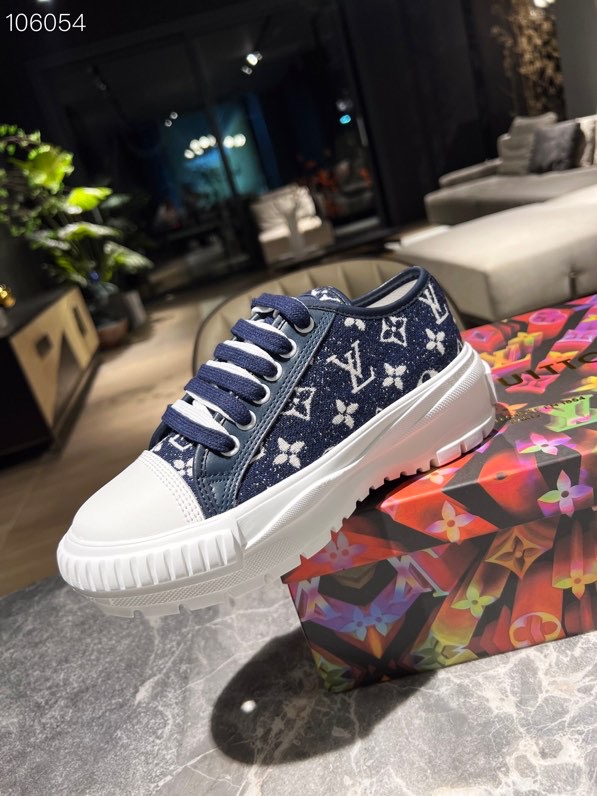 LV $85 gallery