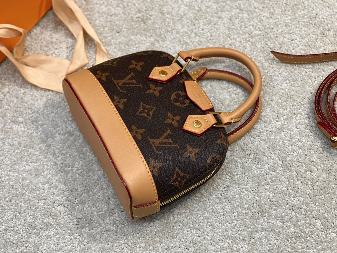 LV $85 gallery