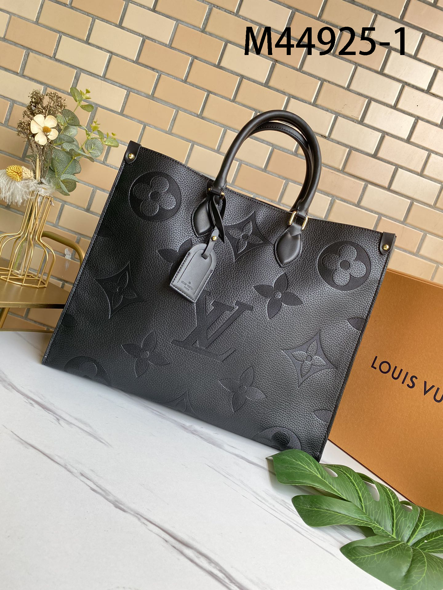 LV $85 gallery