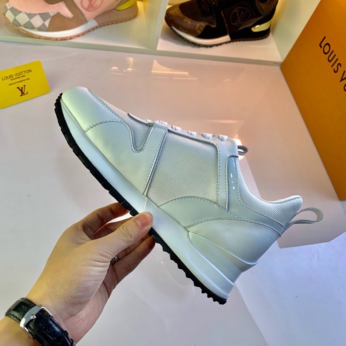 LV $85 gallery