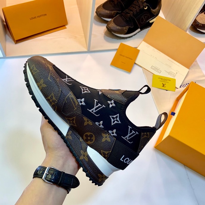 LV $85 gallery