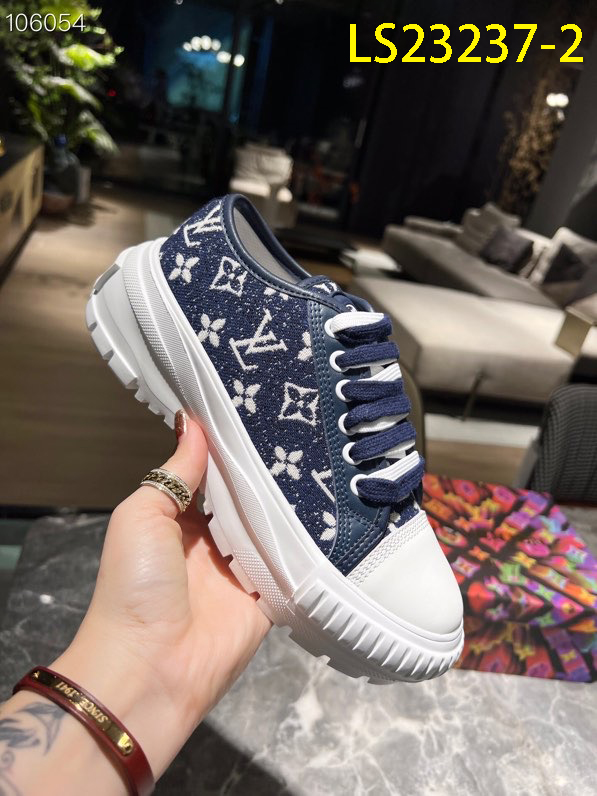 LV $85 gallery