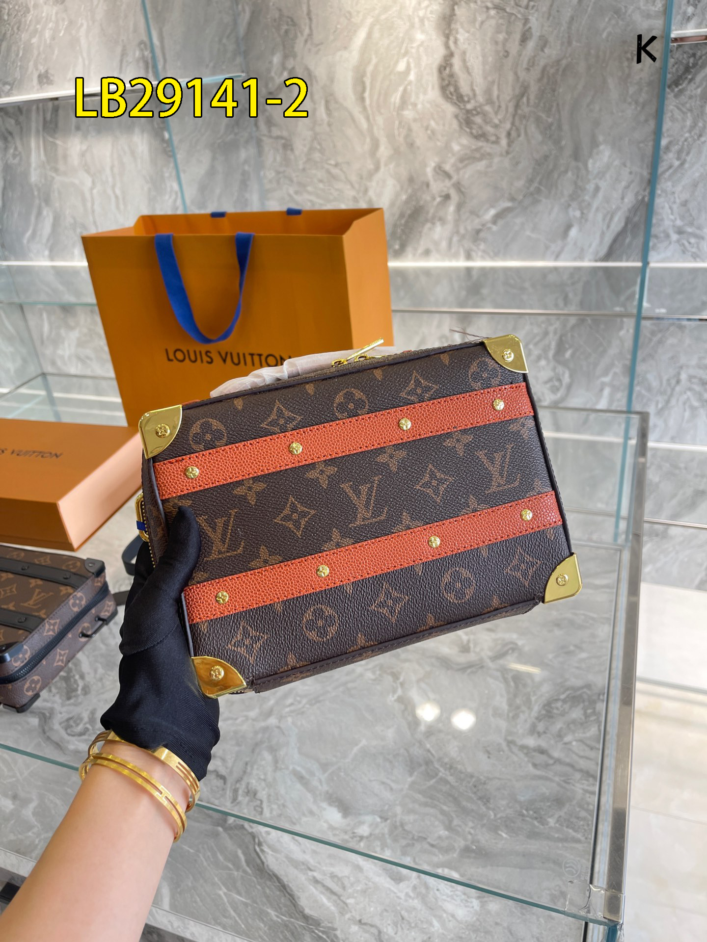 LV $85 gallery