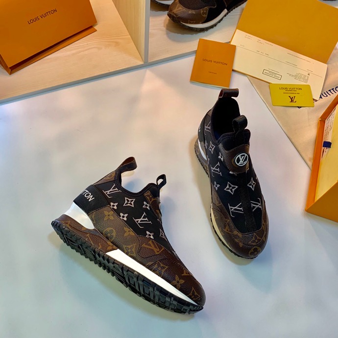 LV $85 gallery