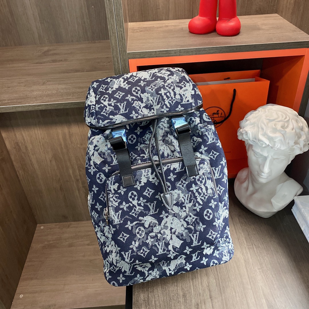 LV $85 gallery