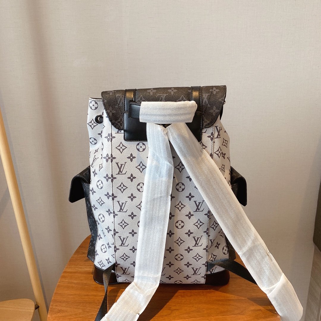 LV $85 gallery