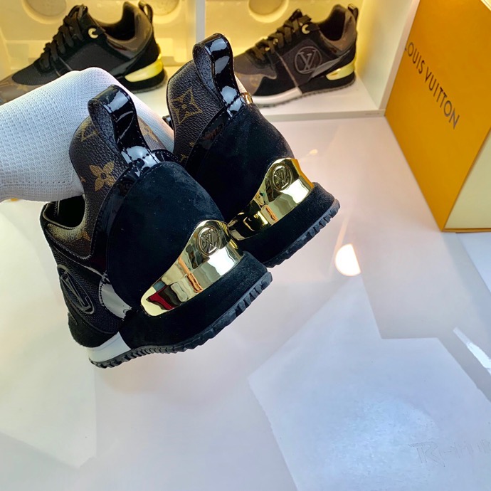 LV $85 gallery