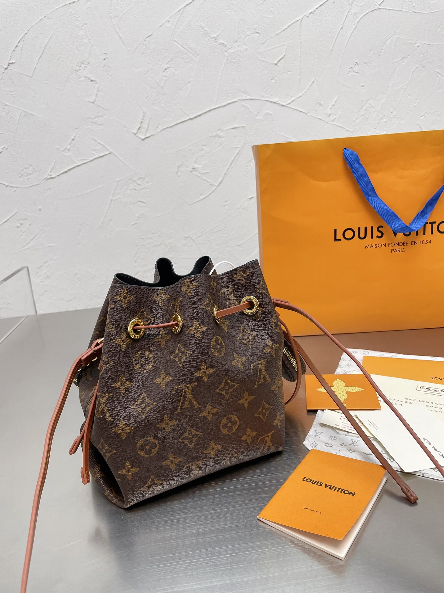 LV $85 gallery