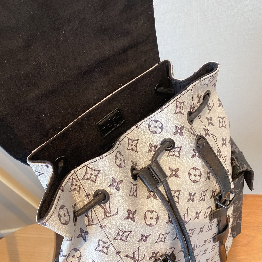 LV $85 gallery