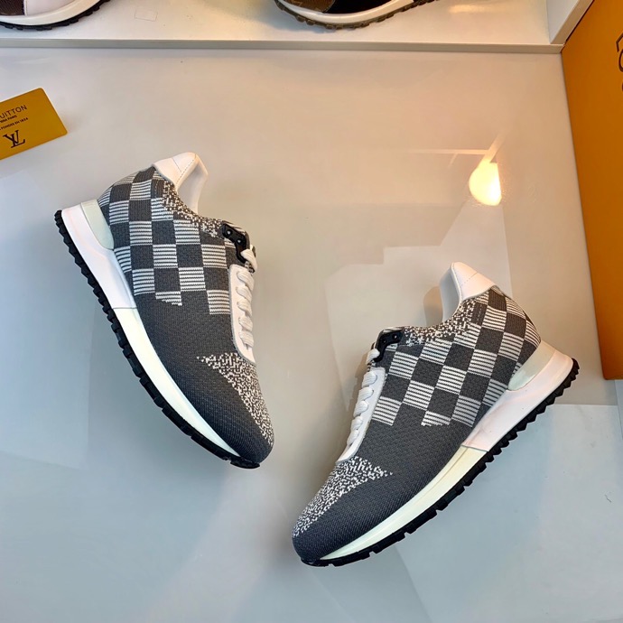 LV $85 gallery