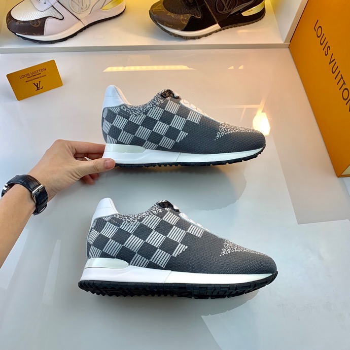 LV $85 gallery