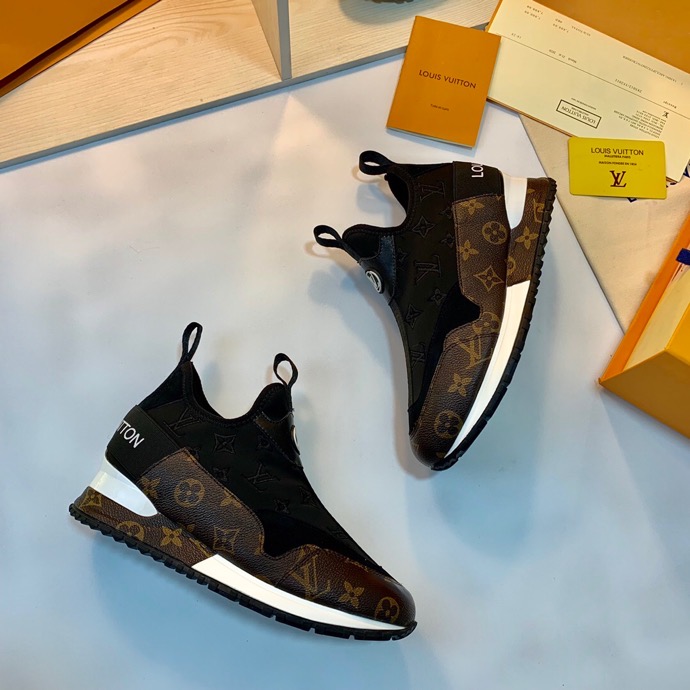 LV $85 gallery