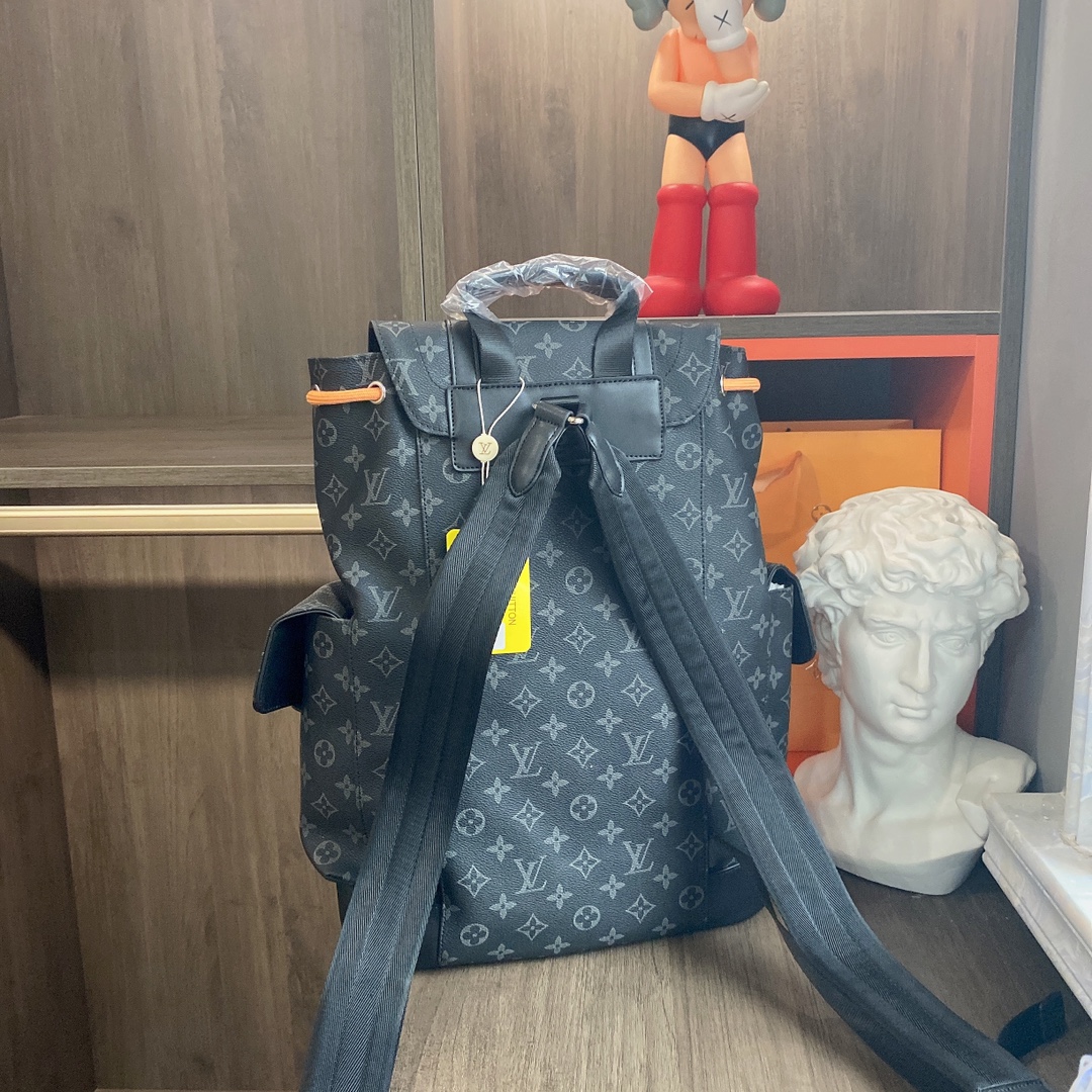 LV $85 gallery