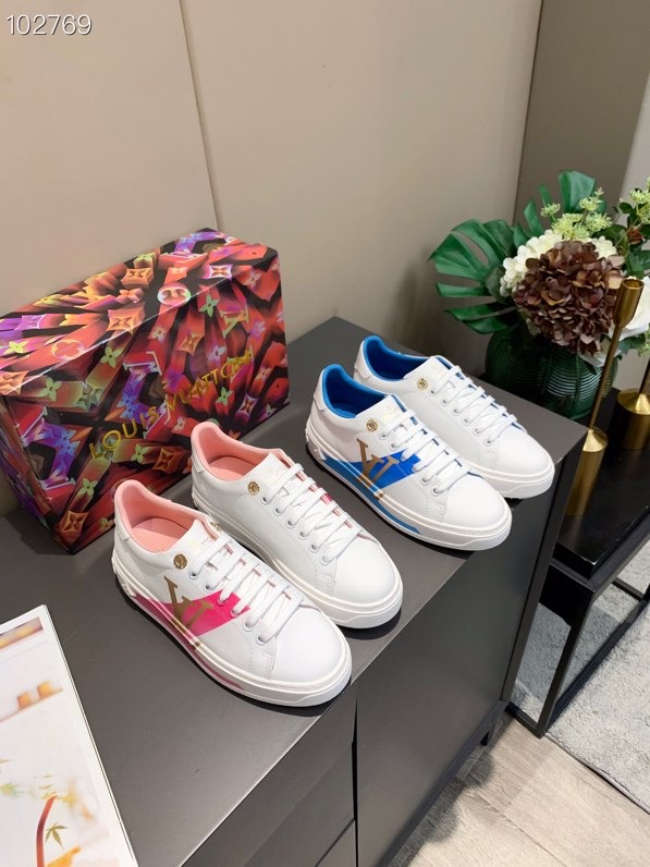 LV $85 gallery