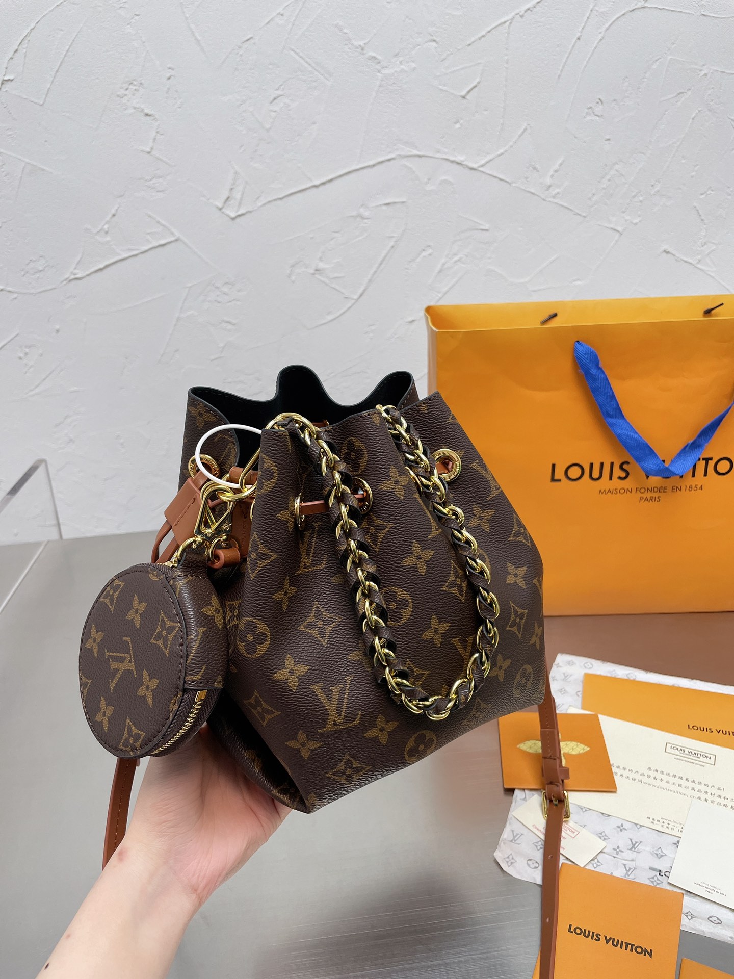 LV $85 gallery