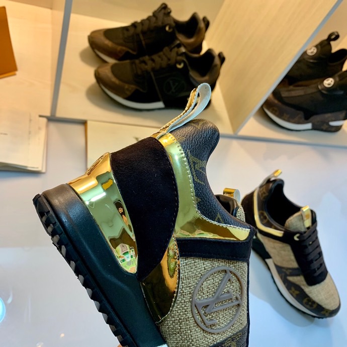 LV $85 gallery