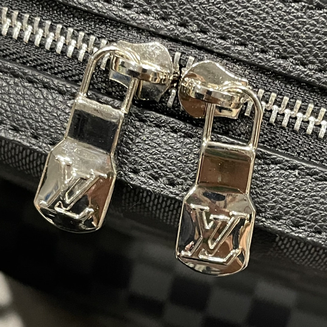 LV $85 gallery