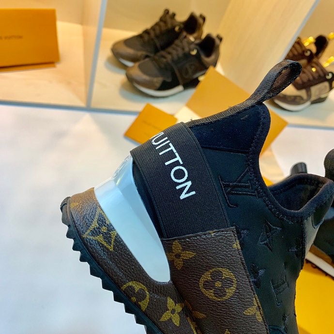 LV $85 gallery