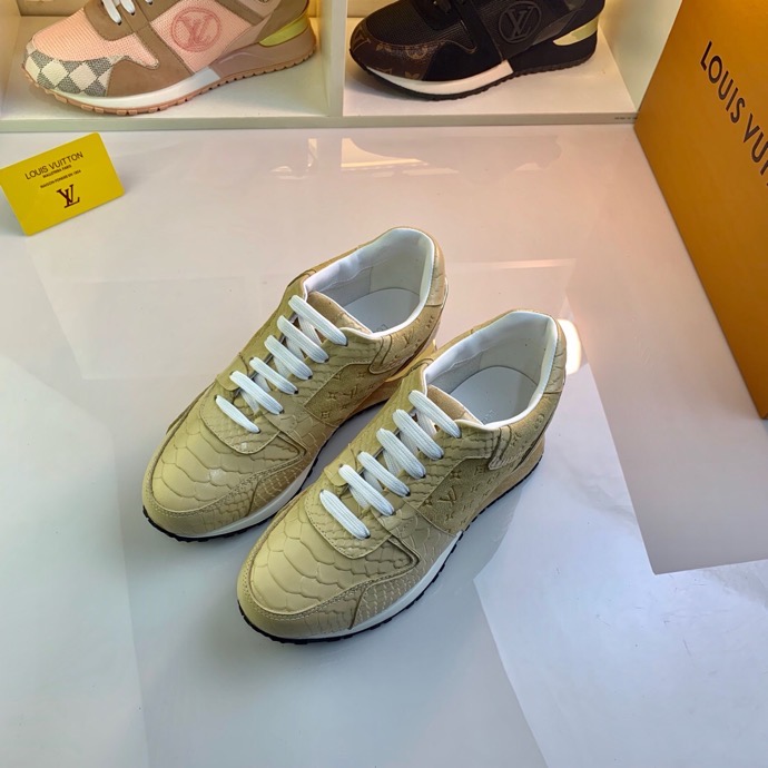 LV $86 gallery