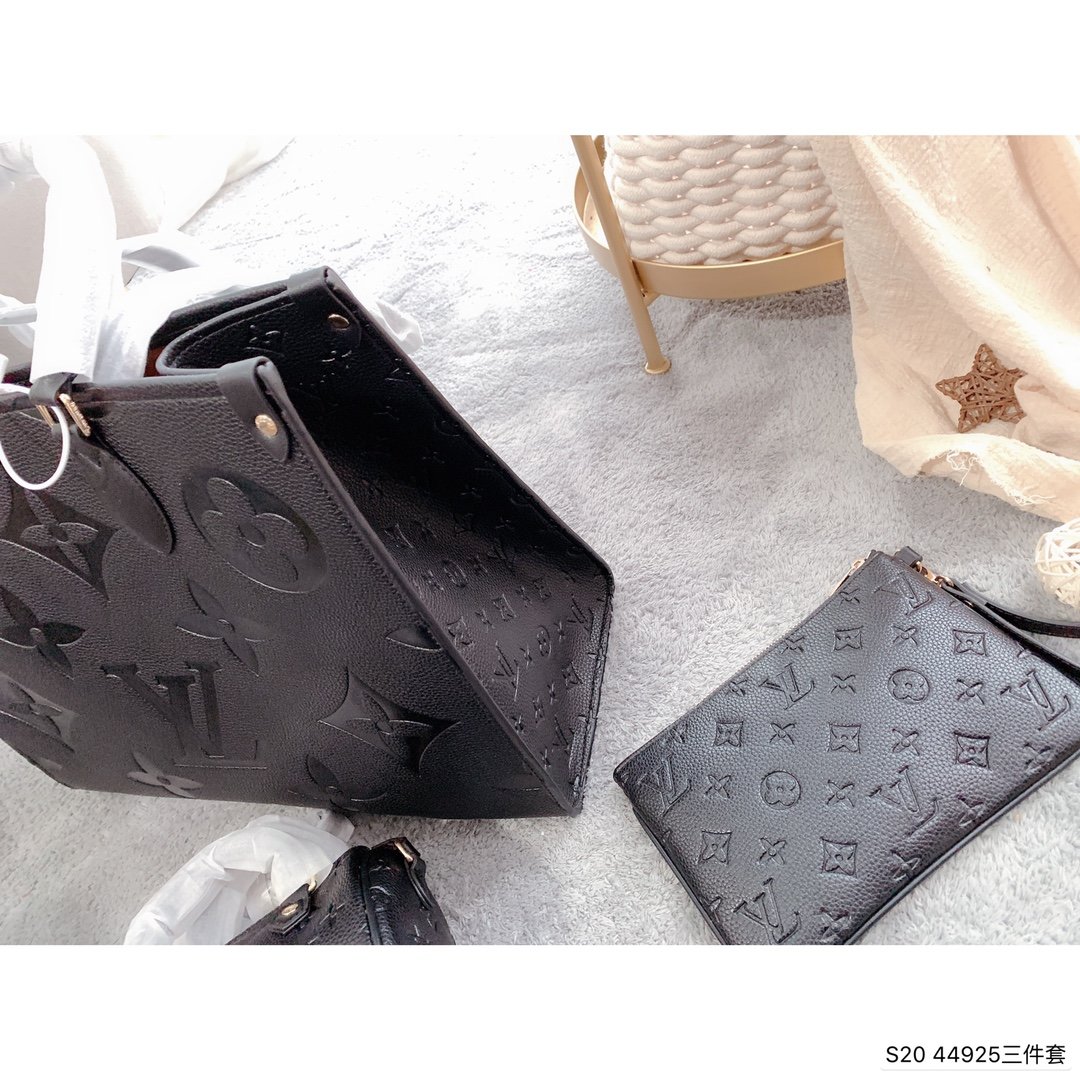 LV $86 gallery