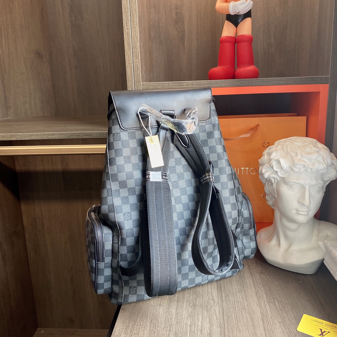 LV $86 gallery