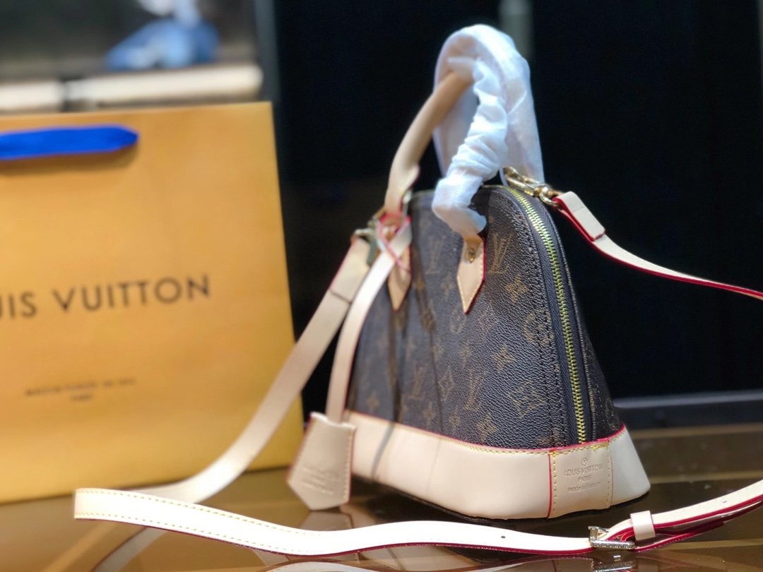 LV $86 gallery