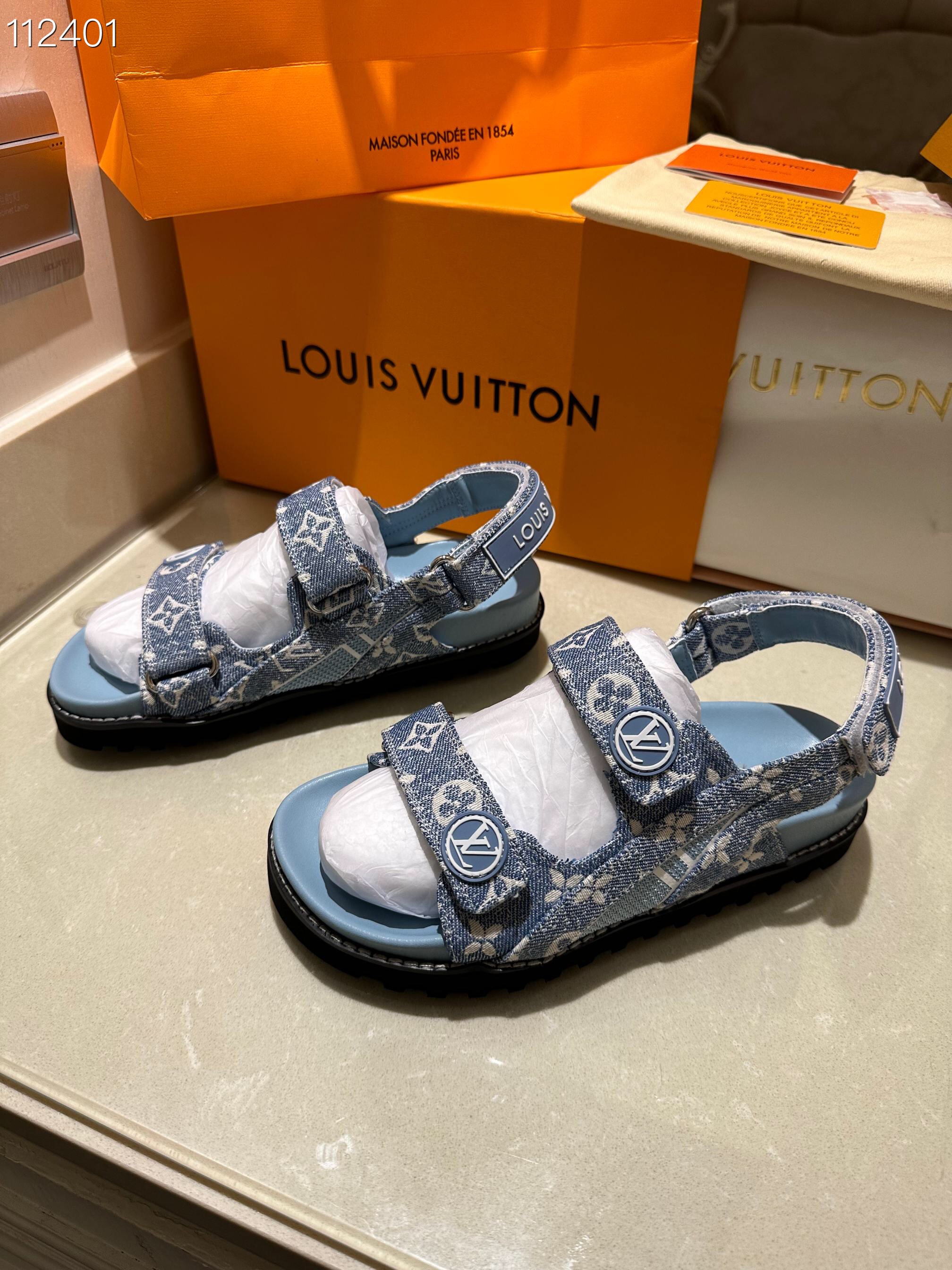 LV $86 gallery