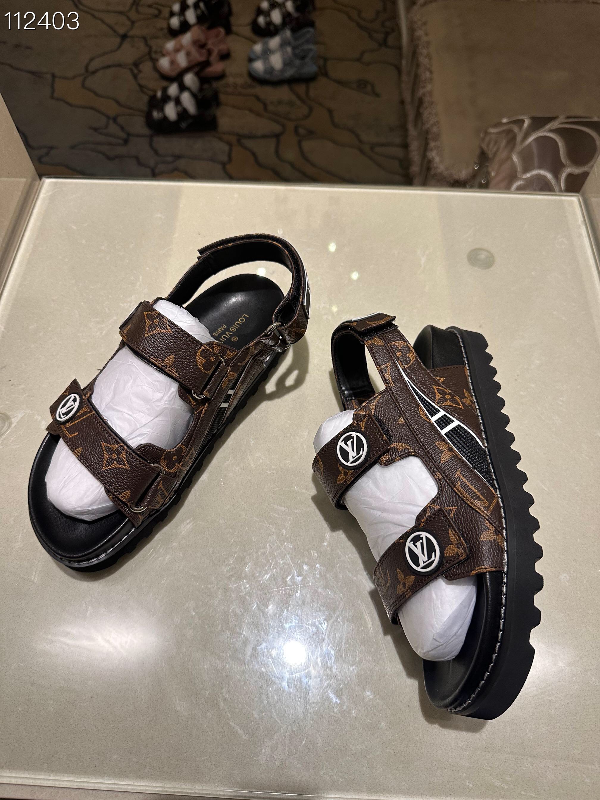 LV $86 gallery