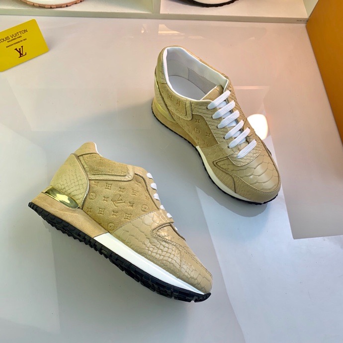 LV $86 gallery