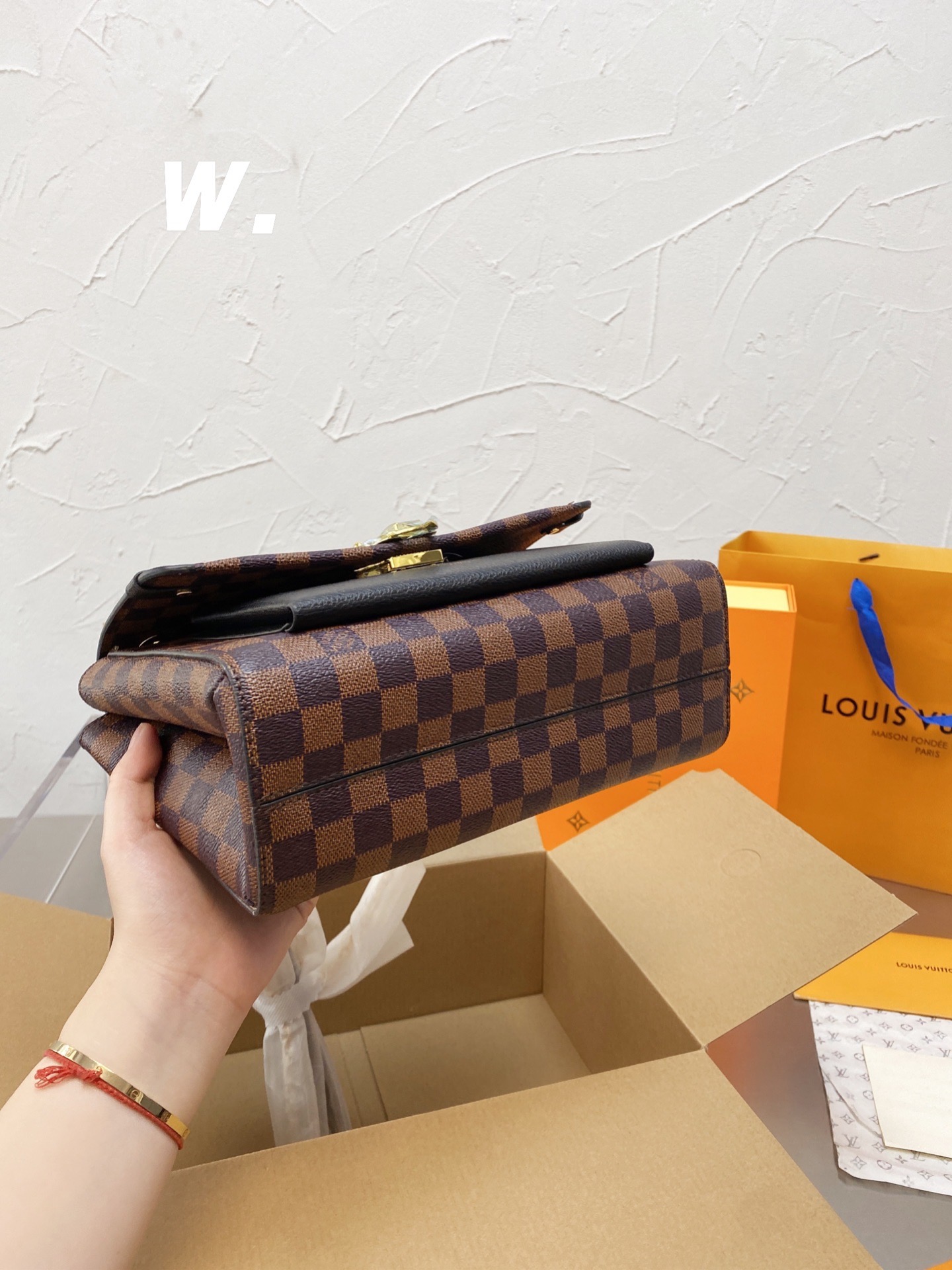 LV $86 gallery