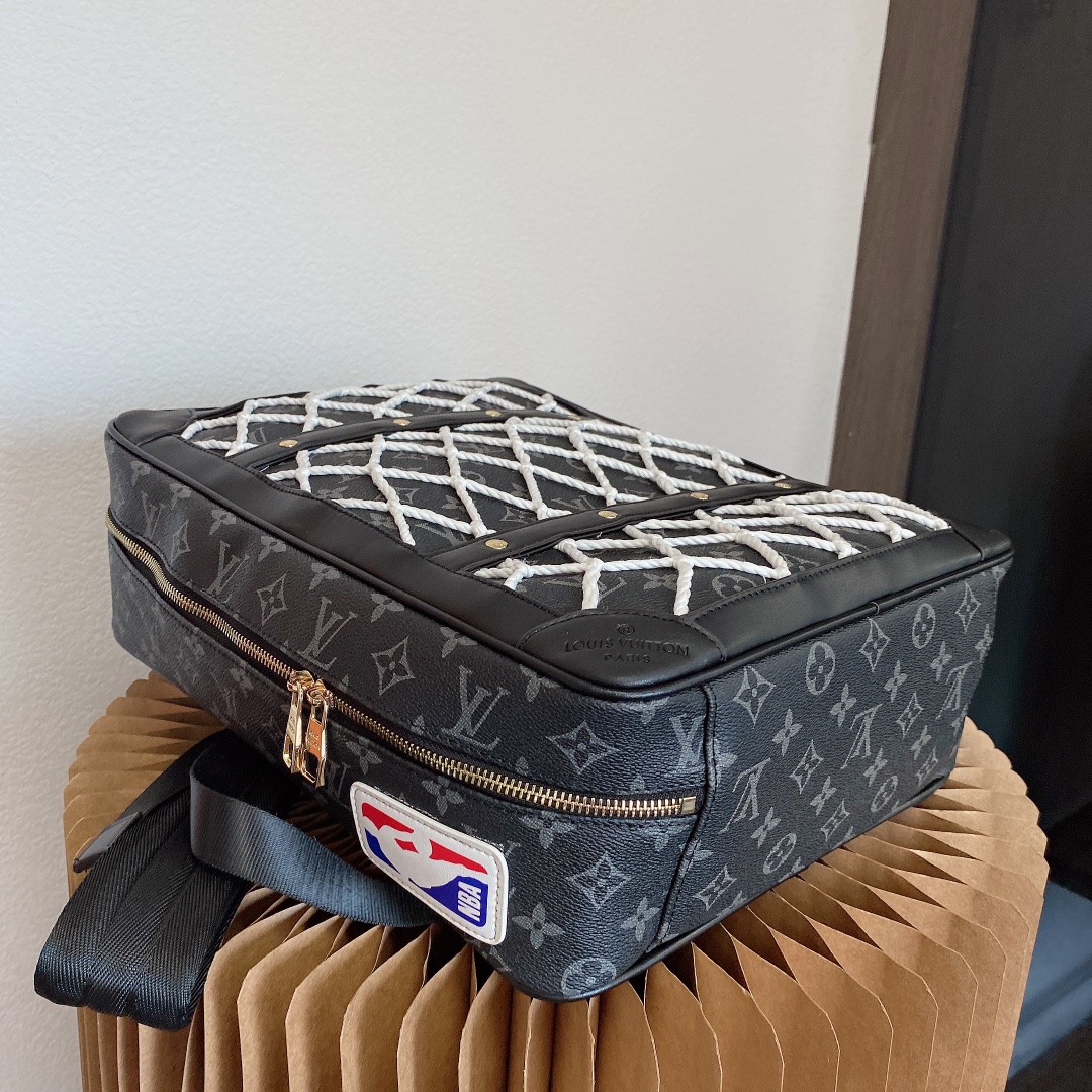 LV $86 gallery