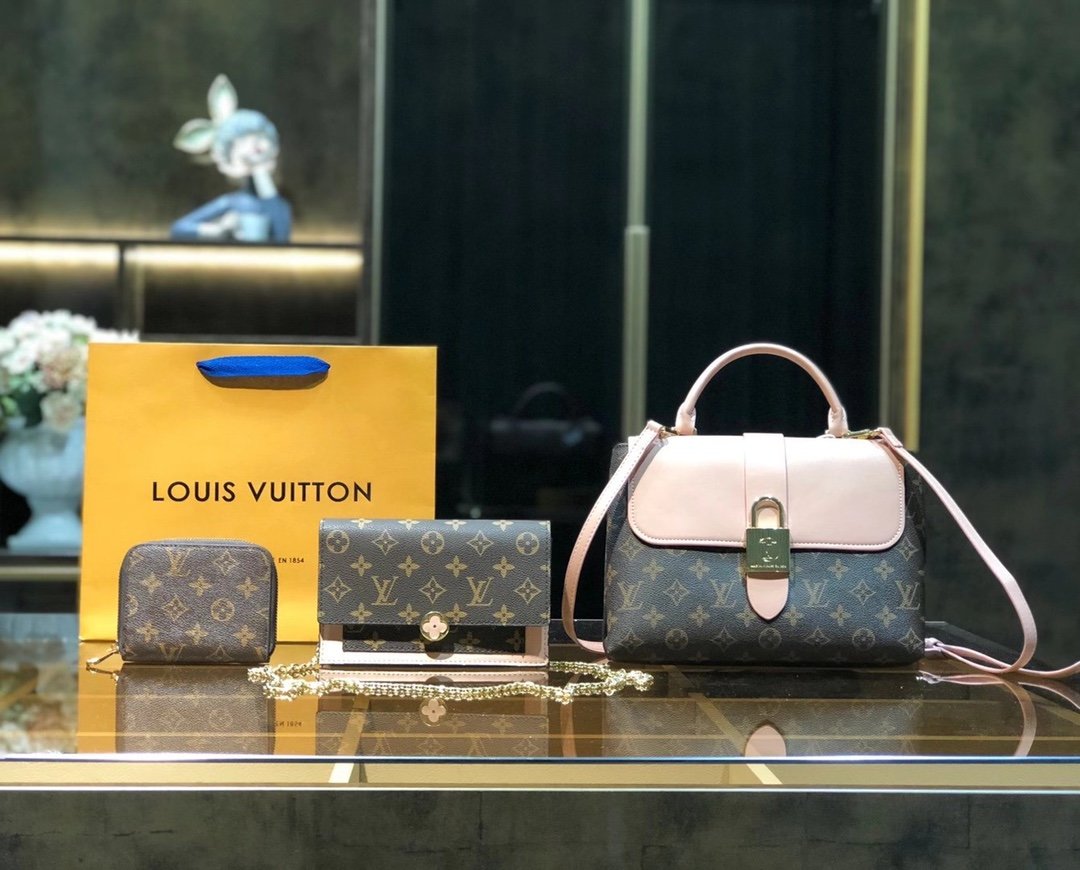 LV $86 gallery