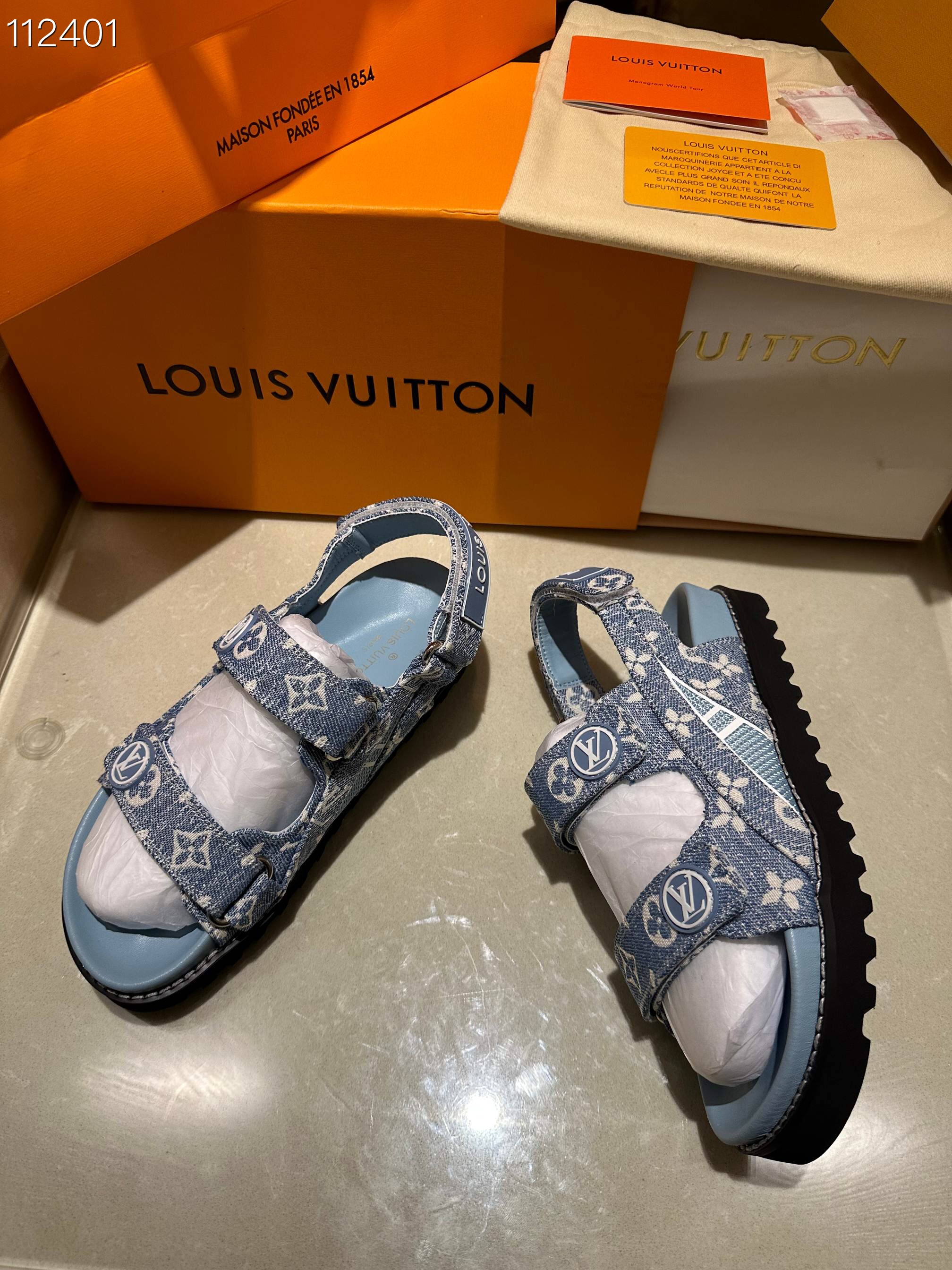 LV $86 gallery