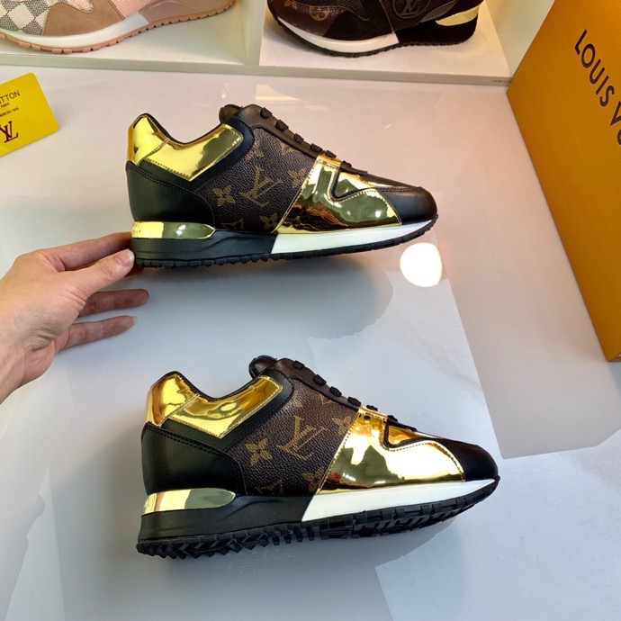 LV $86 gallery