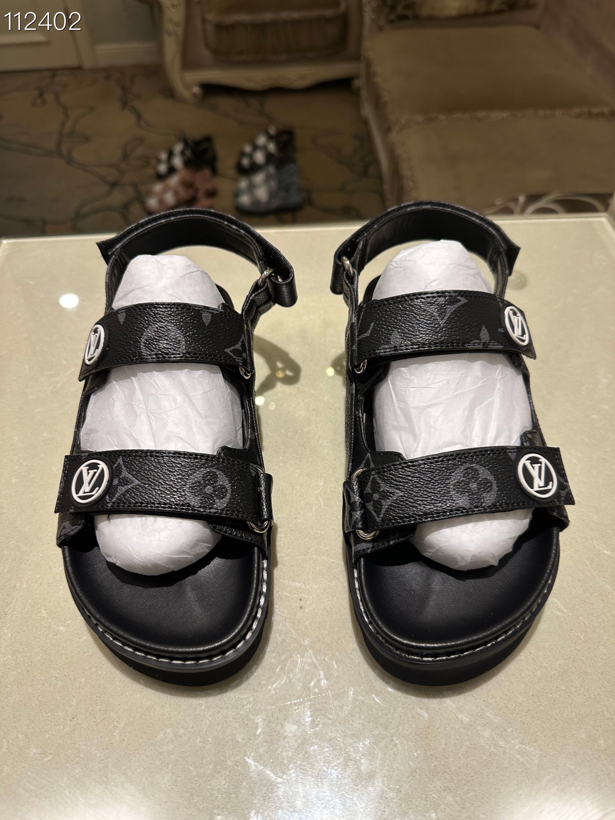 LV $86 gallery