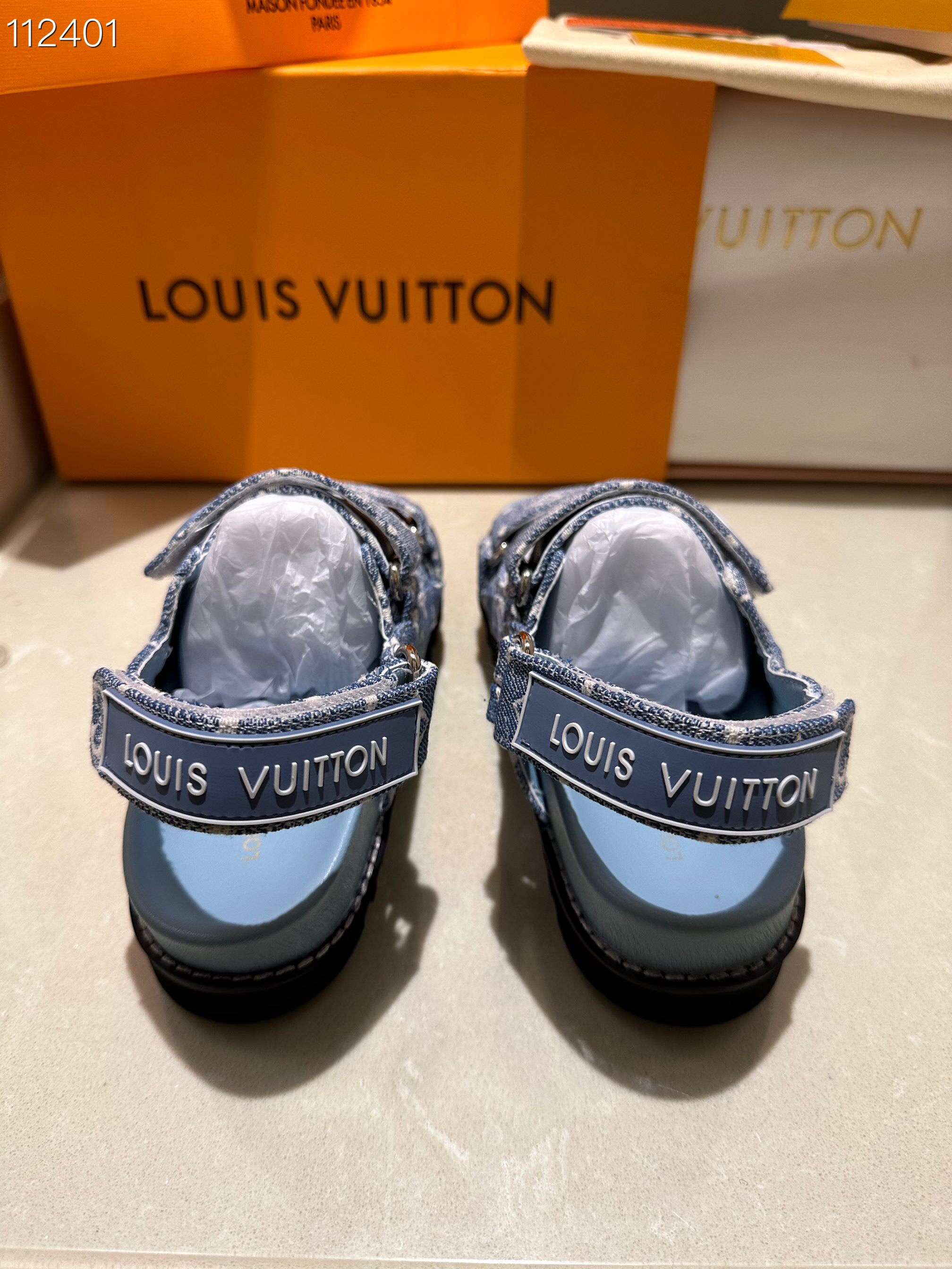 LV $86 gallery