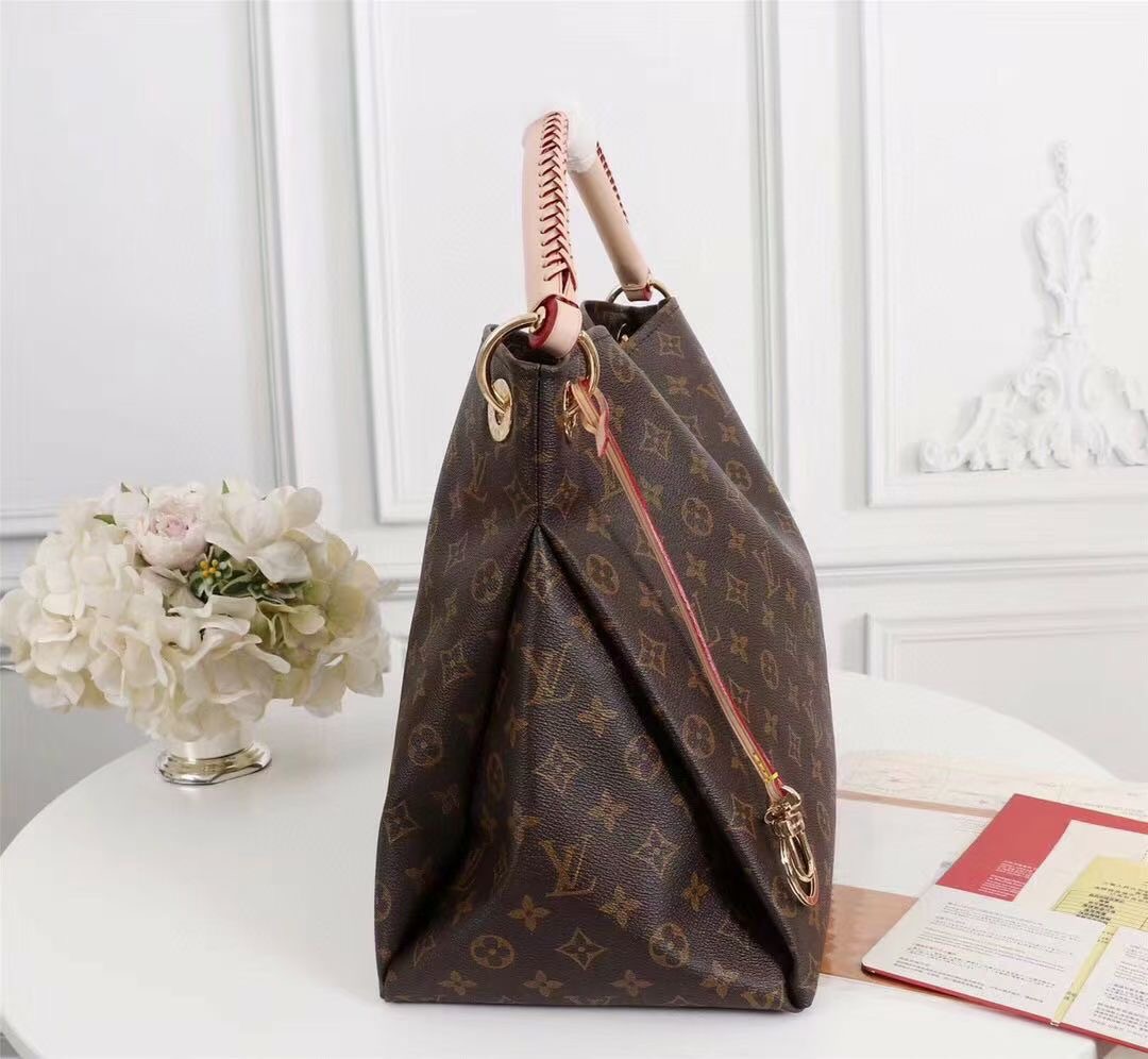 LV $86 gallery