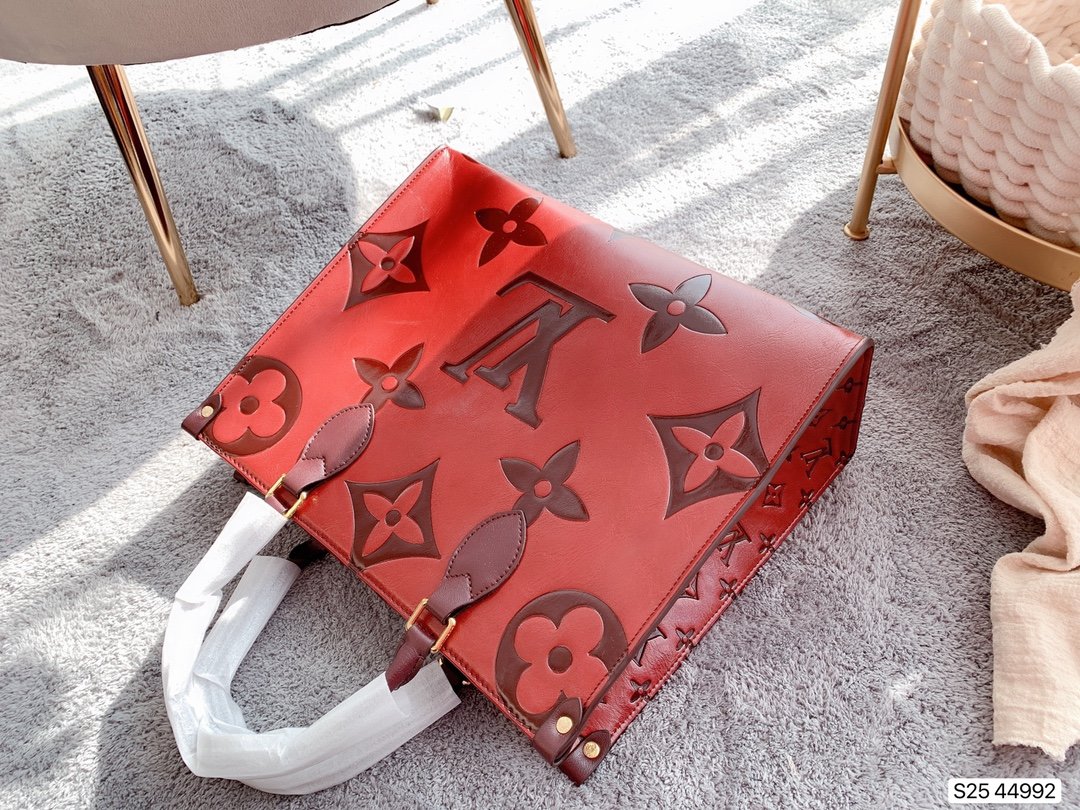 LV $86 gallery