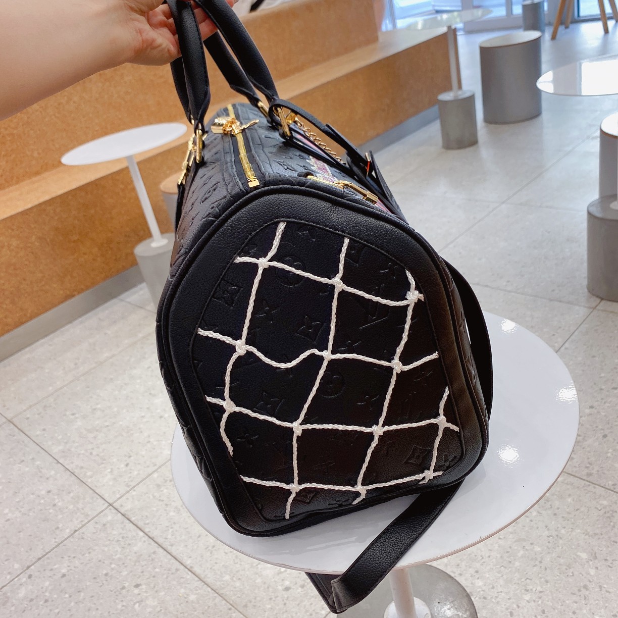 LV $86 gallery