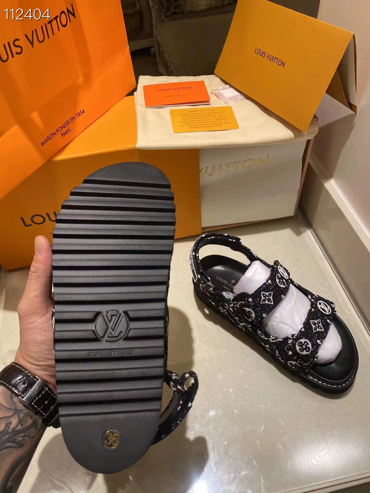 LV $86 gallery