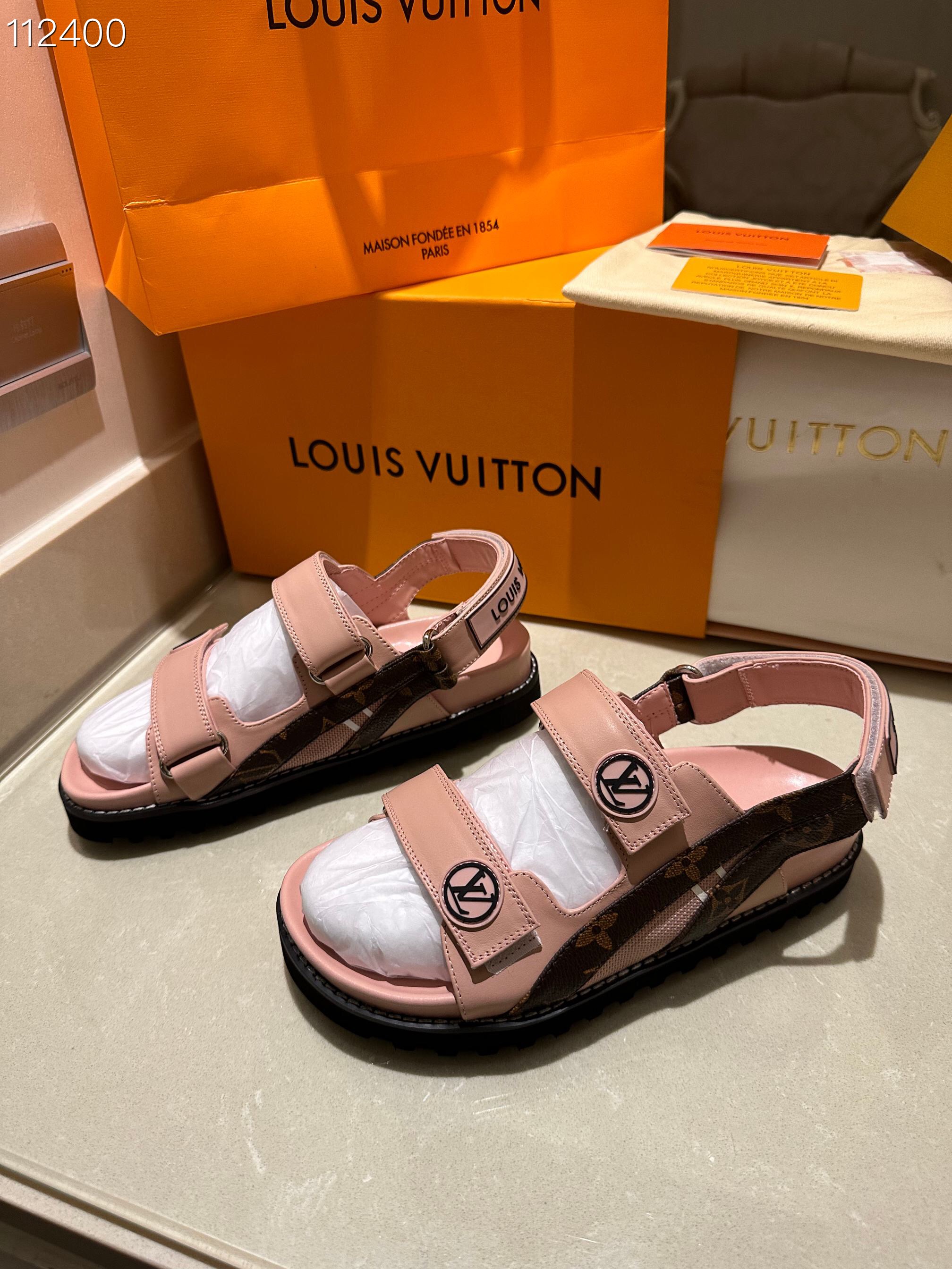 LV $86 gallery