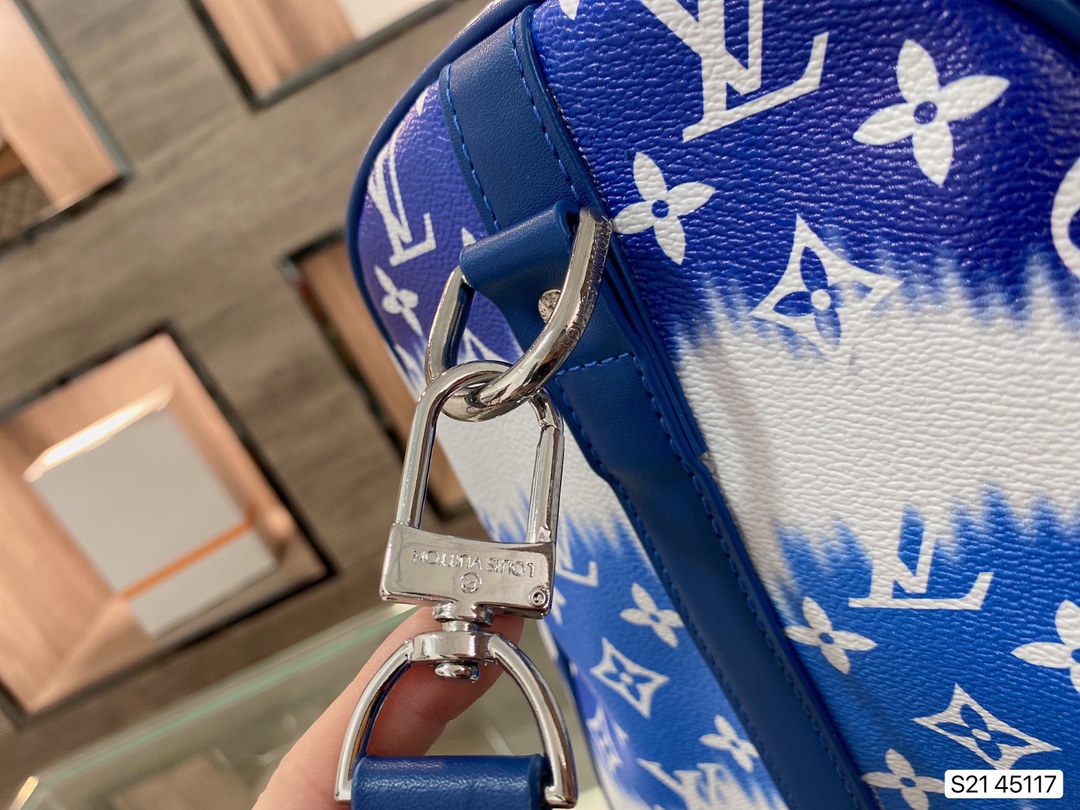 LV $86 gallery