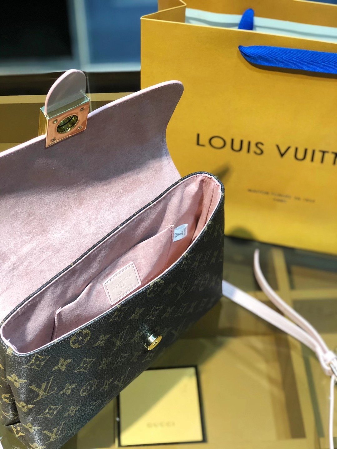 LV $86 gallery