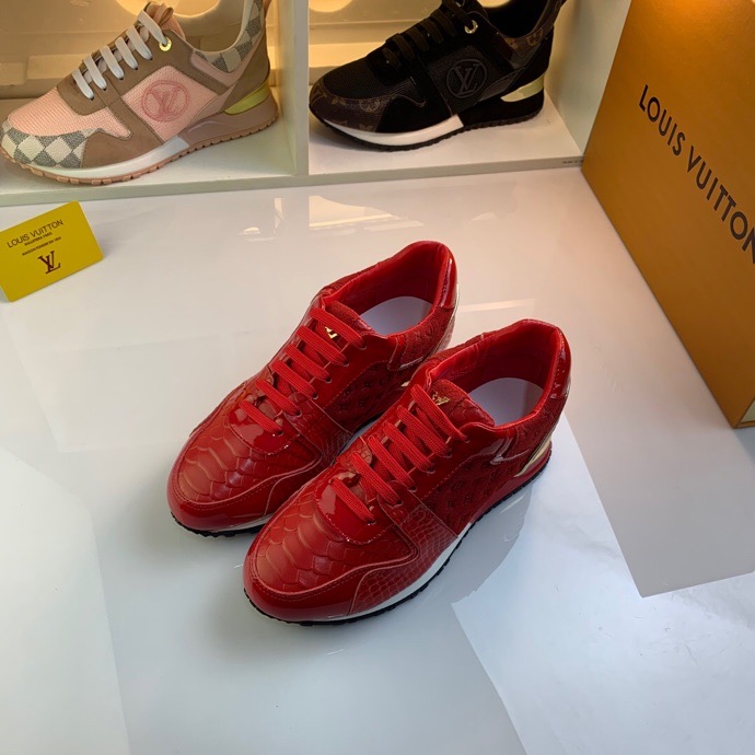 LV $86 gallery