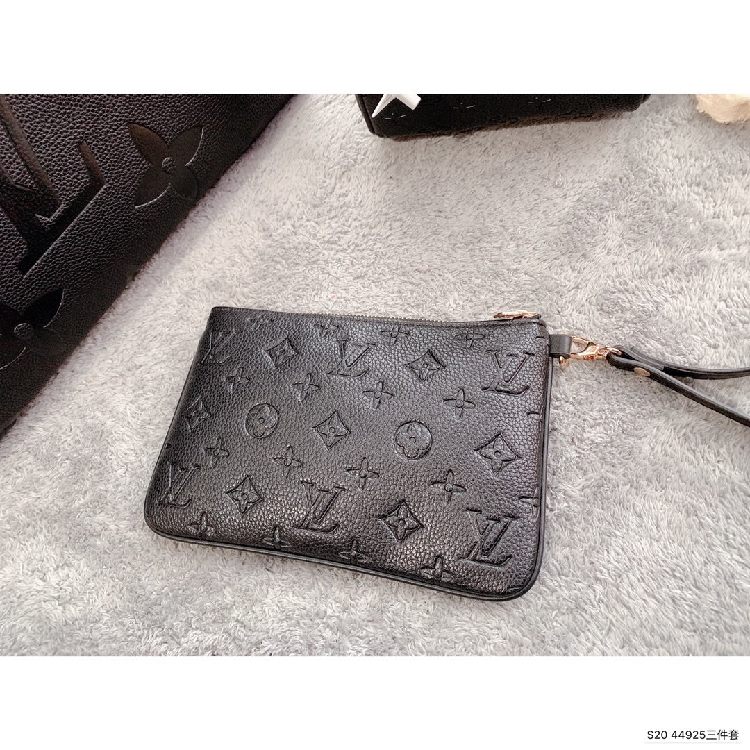 LV $86 gallery