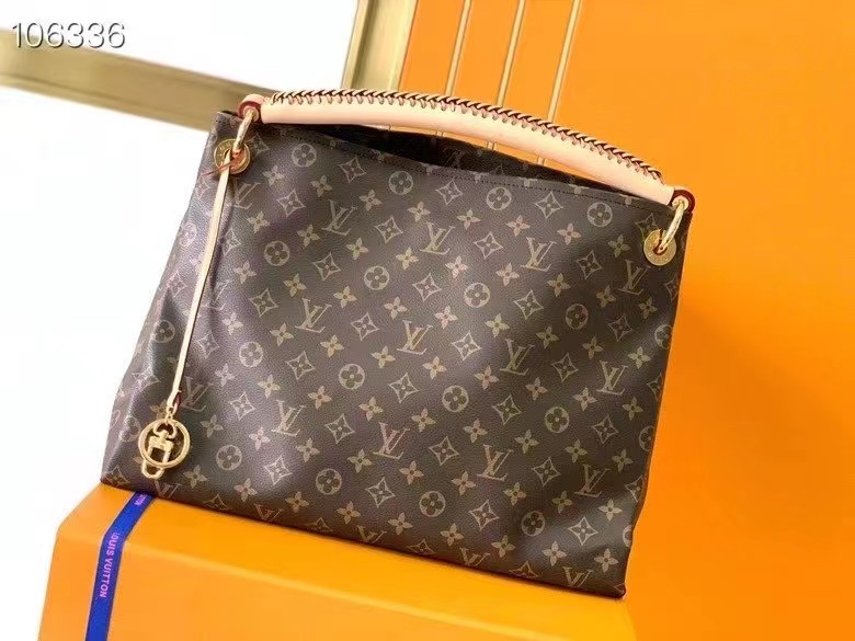 LV $86 gallery