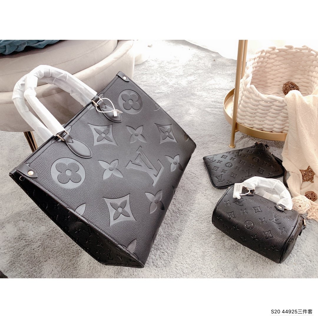 LV $86 gallery