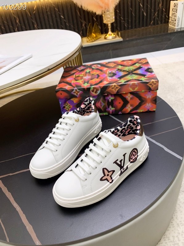 LV $86 gallery