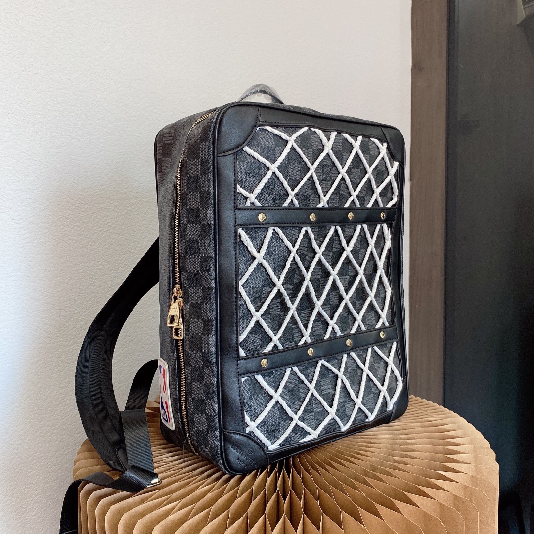 LV $86 gallery