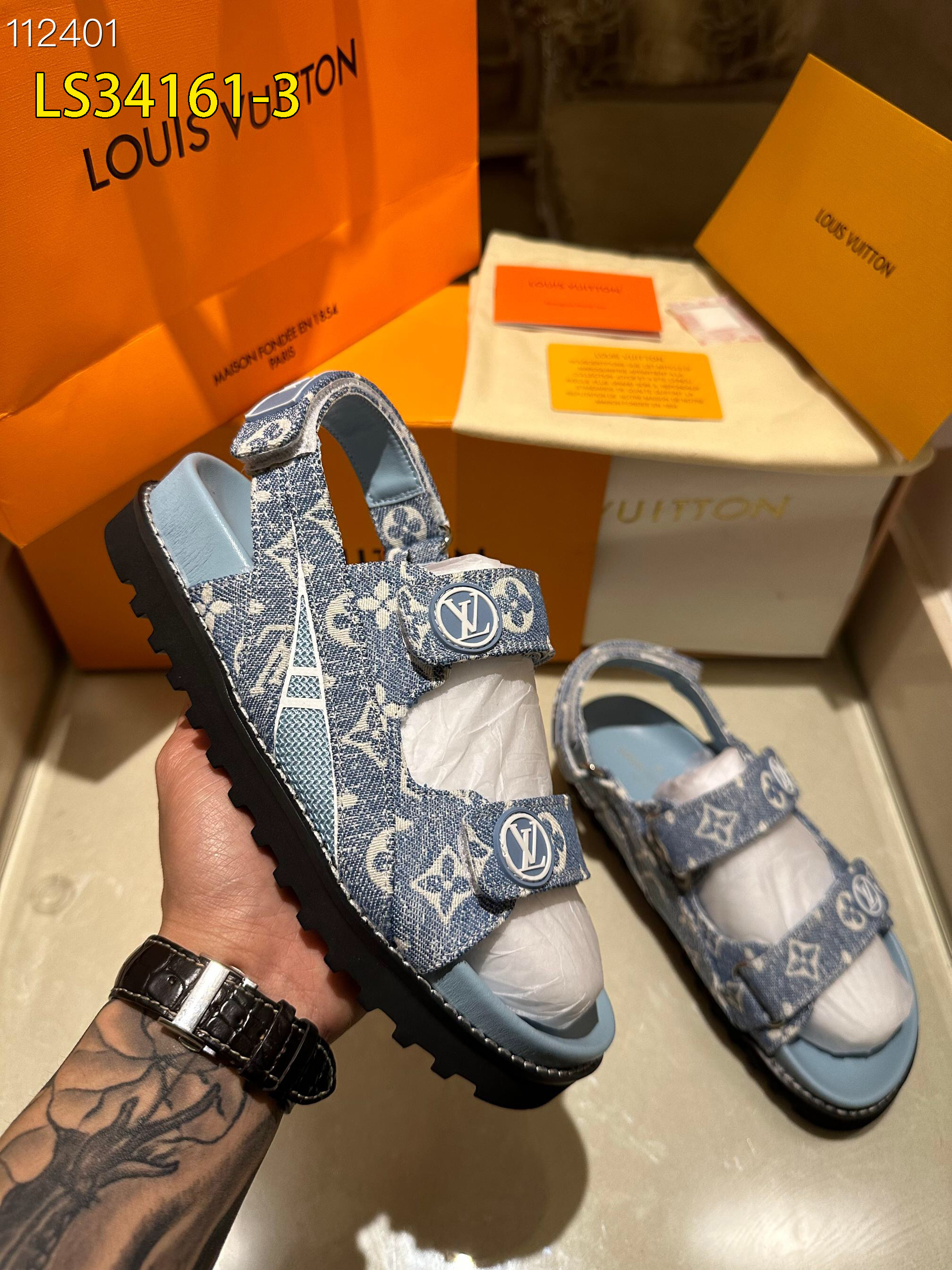 LV $86 gallery